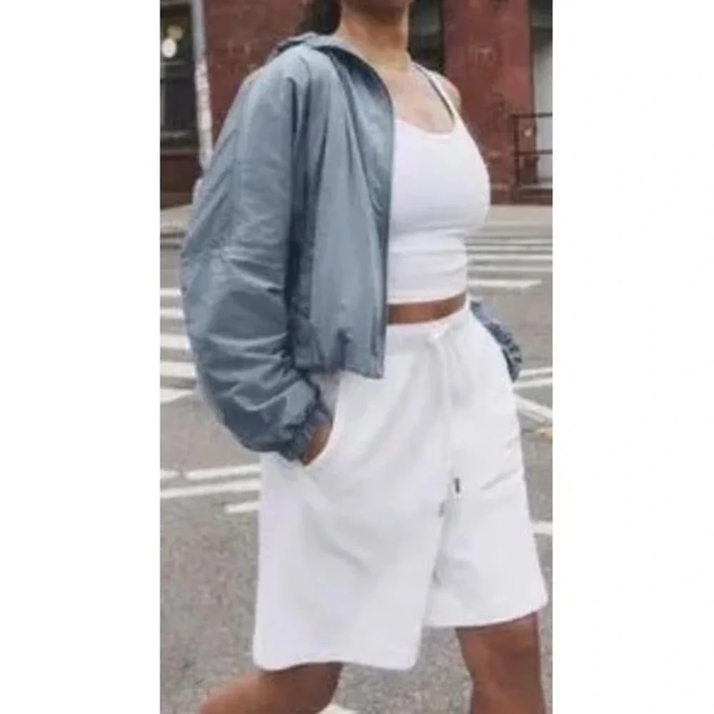 Athleta Women's Heavyweight Mid Rise Terry Bermuda Short Medium White NWT